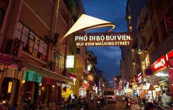 Phố đi bộ Bùi Viện